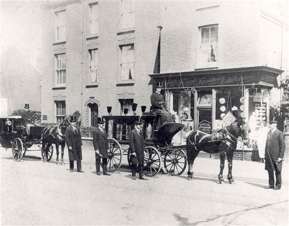 Photo:Funeral Carriages c. 1910