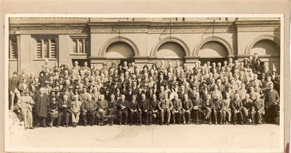 Photo:Group prtrait of the workers attending the post office conference in Great Yarmouth, c.1930s