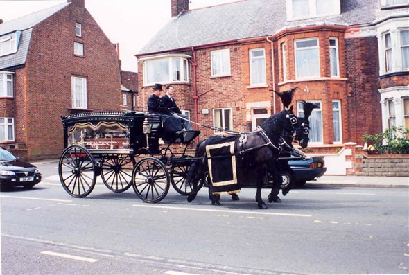 Photo:Funeral Parade, 1999