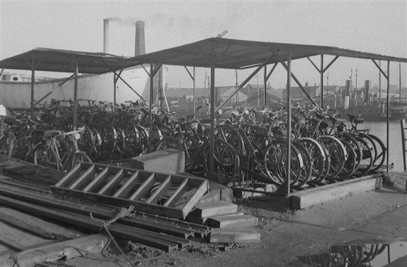 Photo:Bicycle sheds at Ferry Terminal