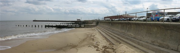 Photo:Panorama of the seawall and steps