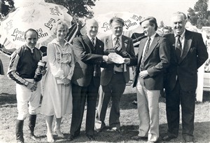 Photo:Yarmouth Races 28-08-80 - presenting to the owner of the winner of the Applegate Handicap Stakes