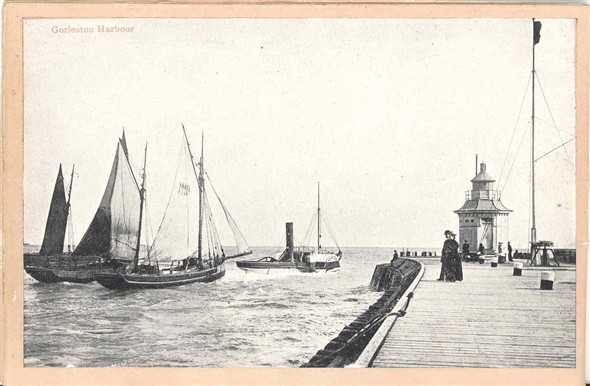 Photo:Page 10: Gorleston Harbour (the opposite view to page 7?)