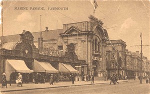Photo:Postcard of the Marine Arcade, Great Yarmouth, c. 1900