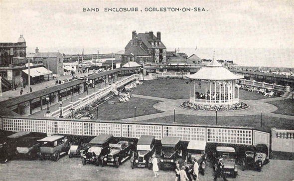 Photo:Band Enclosure, Gorleston, c. 1930