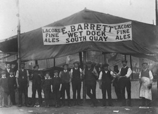 Photo:Wet Dock Tavern beer tent on the South Quay