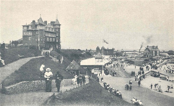 Photo:Postcard showing the Cliff Hotel Gorleston