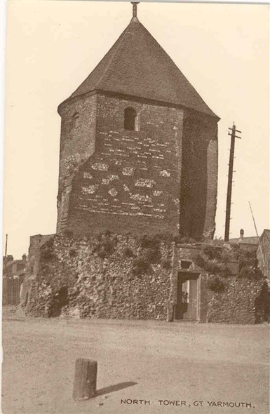 Photo:Postcard of the North Tower